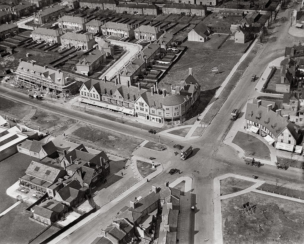 PARK ROYAL OLD OAK COMMON KENSAL A40 Old Oak Common Lane junction, 1930